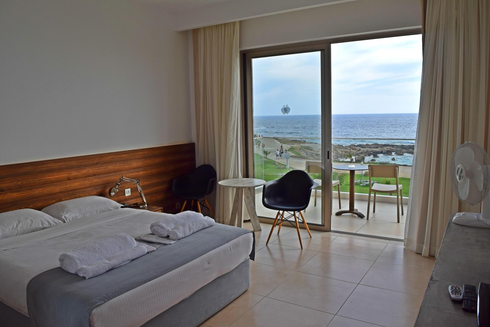 Amphora & 4* Pafos